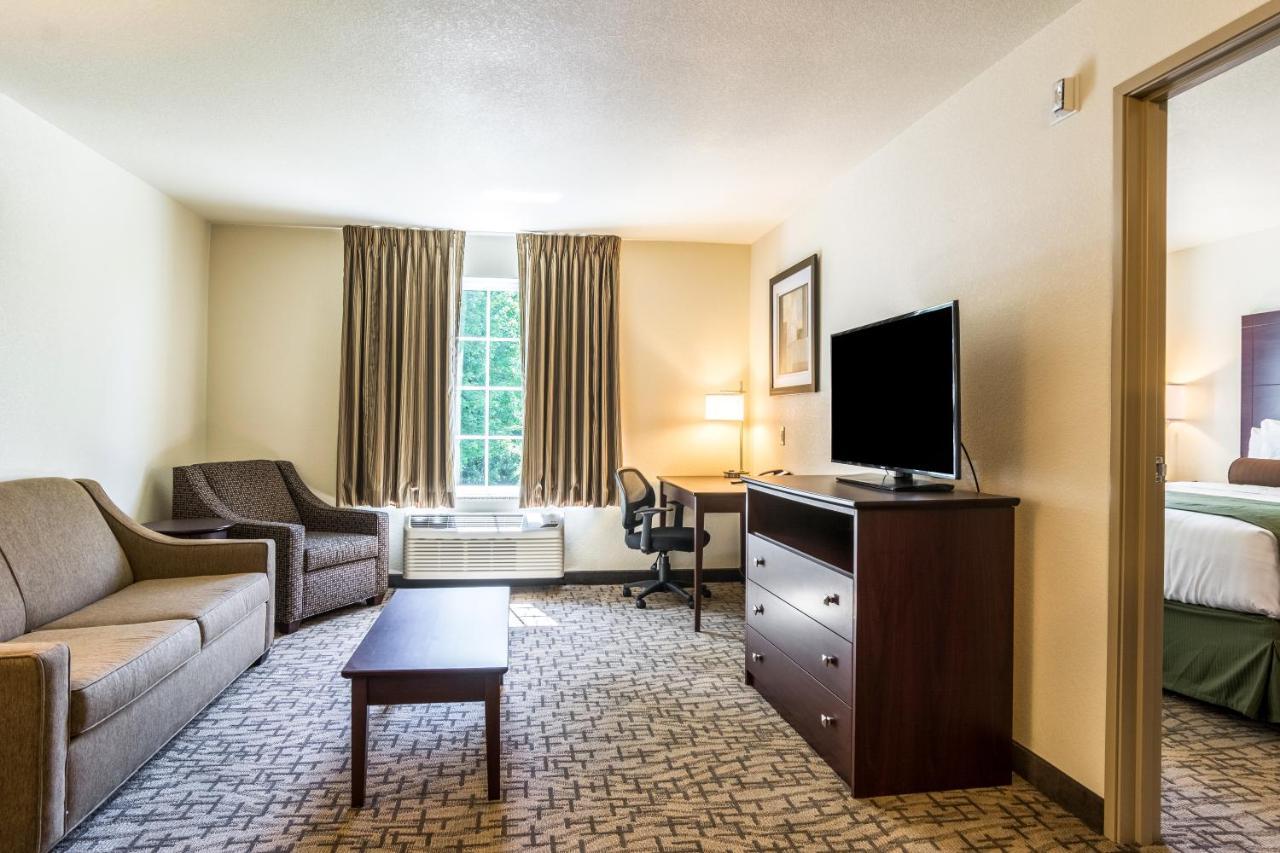 Cobblestone Hotel & Suites - Торрингтон Экстерьер фото