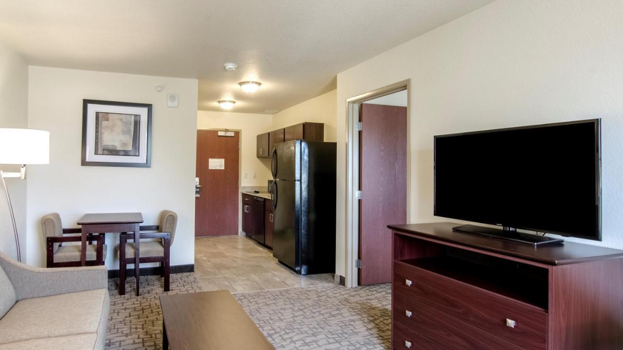 Cobblestone Hotel & Suites - Торрингтон Экстерьер фото