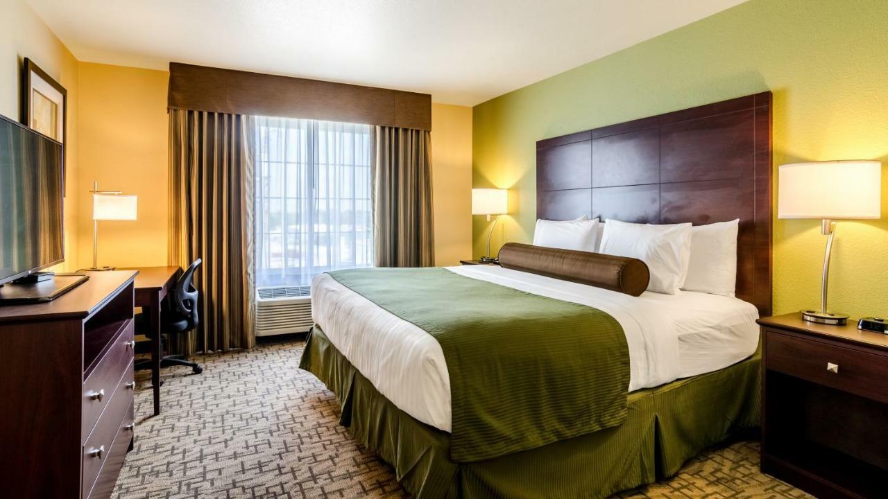Cobblestone Hotel & Suites - Торрингтон Экстерьер фото